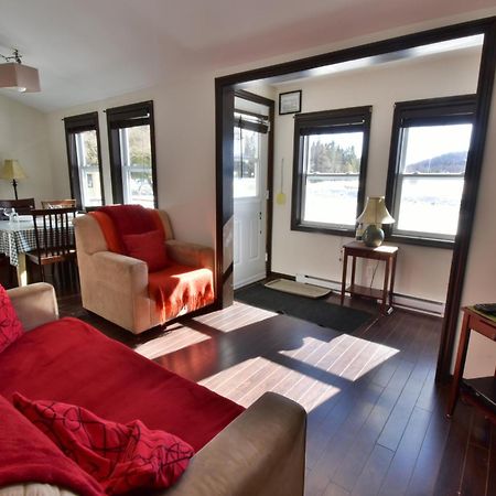 Emme Chalets Sainte-Lucie-de-Doncaster Bagian luar foto